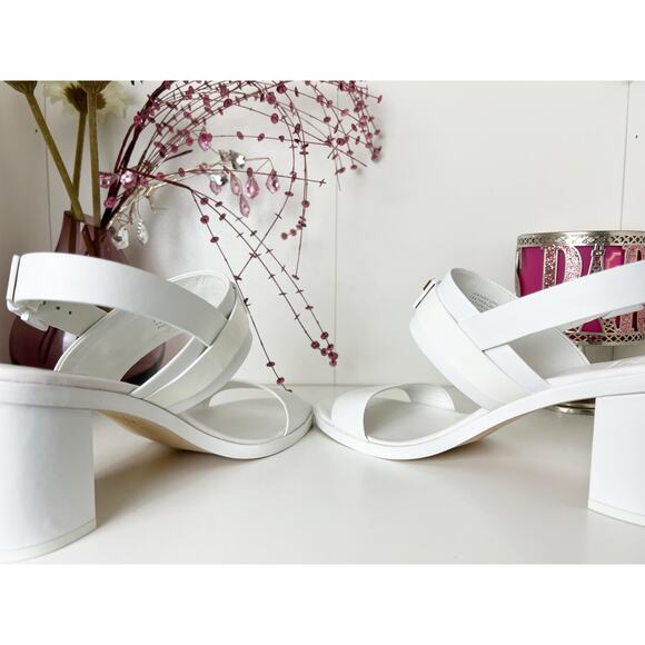 Tory Burch Gigi Two Band White Leather Block Heel Slingback Sandals Size 8.5 NWB - Picture 6 of 16